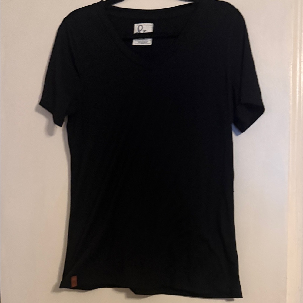 AMPERSAND AVE Black V-Neck Short Sleeve Tee